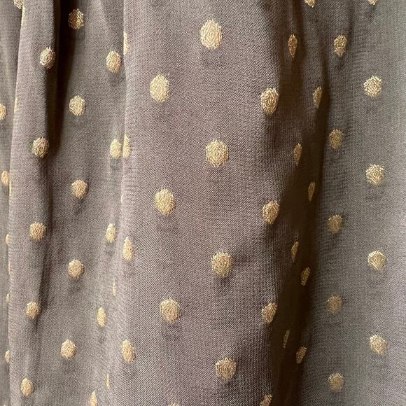 Chicos Blouse Womens Size 1/Medium Dark Olive Green Velvet Embroidered Flowers - Picture 7 of 16